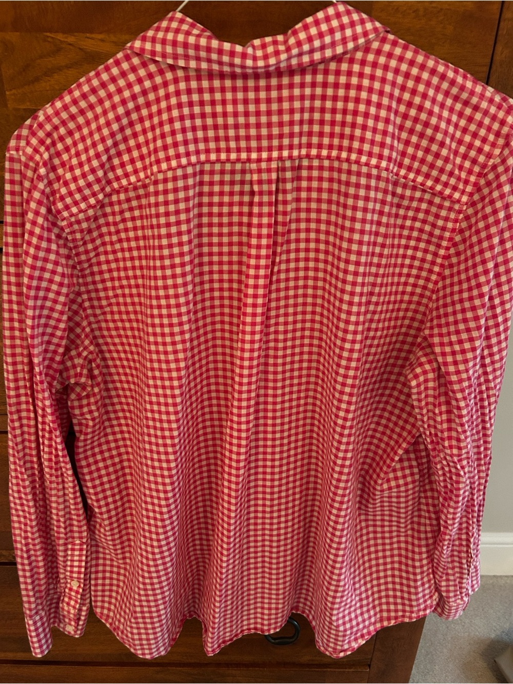 Women’s Vineyard Vines Pink Gingham Relaxed Button-Down Shirt - Picture 5 of 5